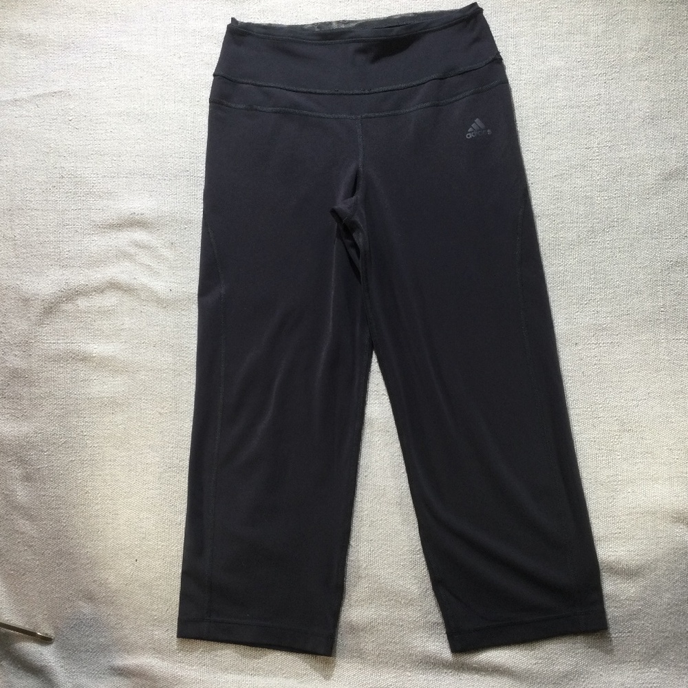 3 for $30Adidas climalite gray Capri pants size S